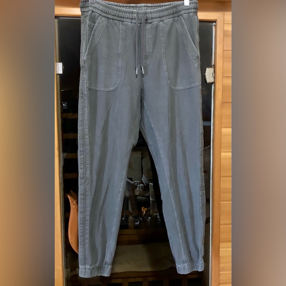 Athleta Women’s Green/Gray Cargo Jogger/Pants